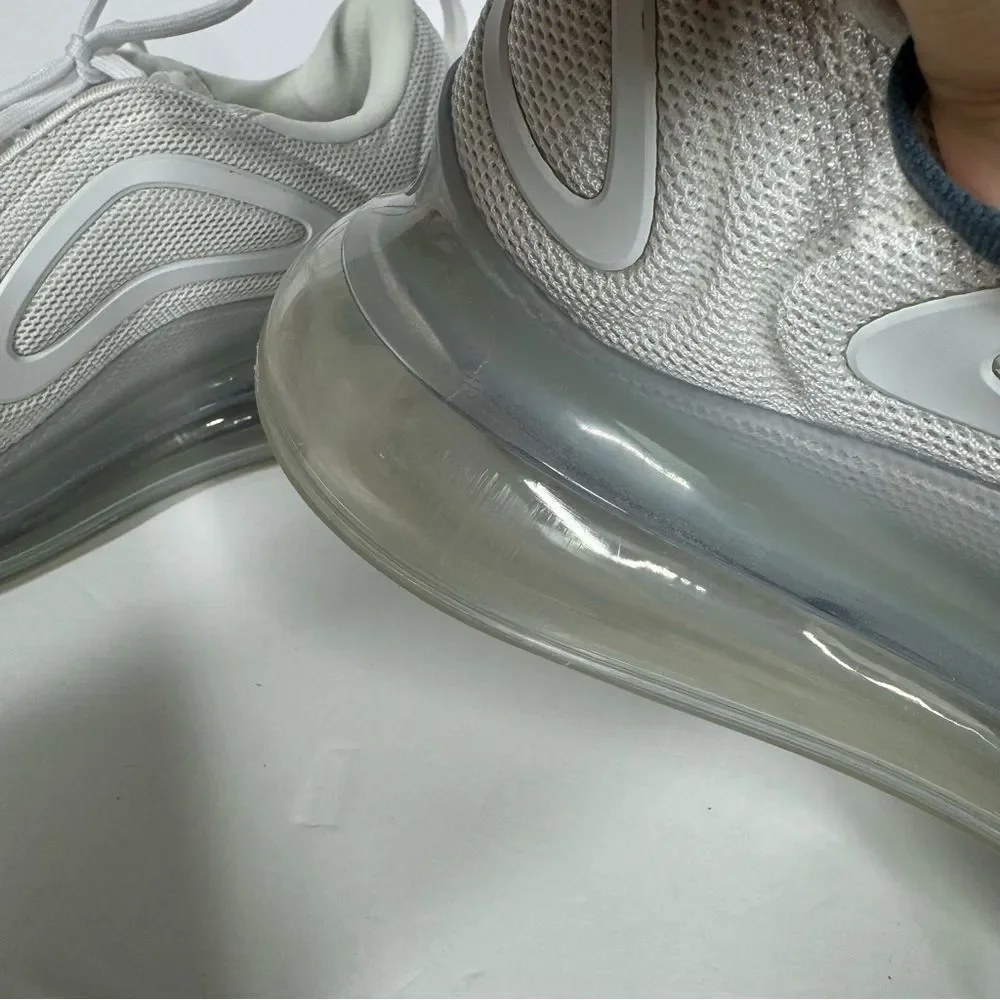 Nike Air Max 720 Metallic White Athletic Running Shoes Mens Size 10 AO2924-100